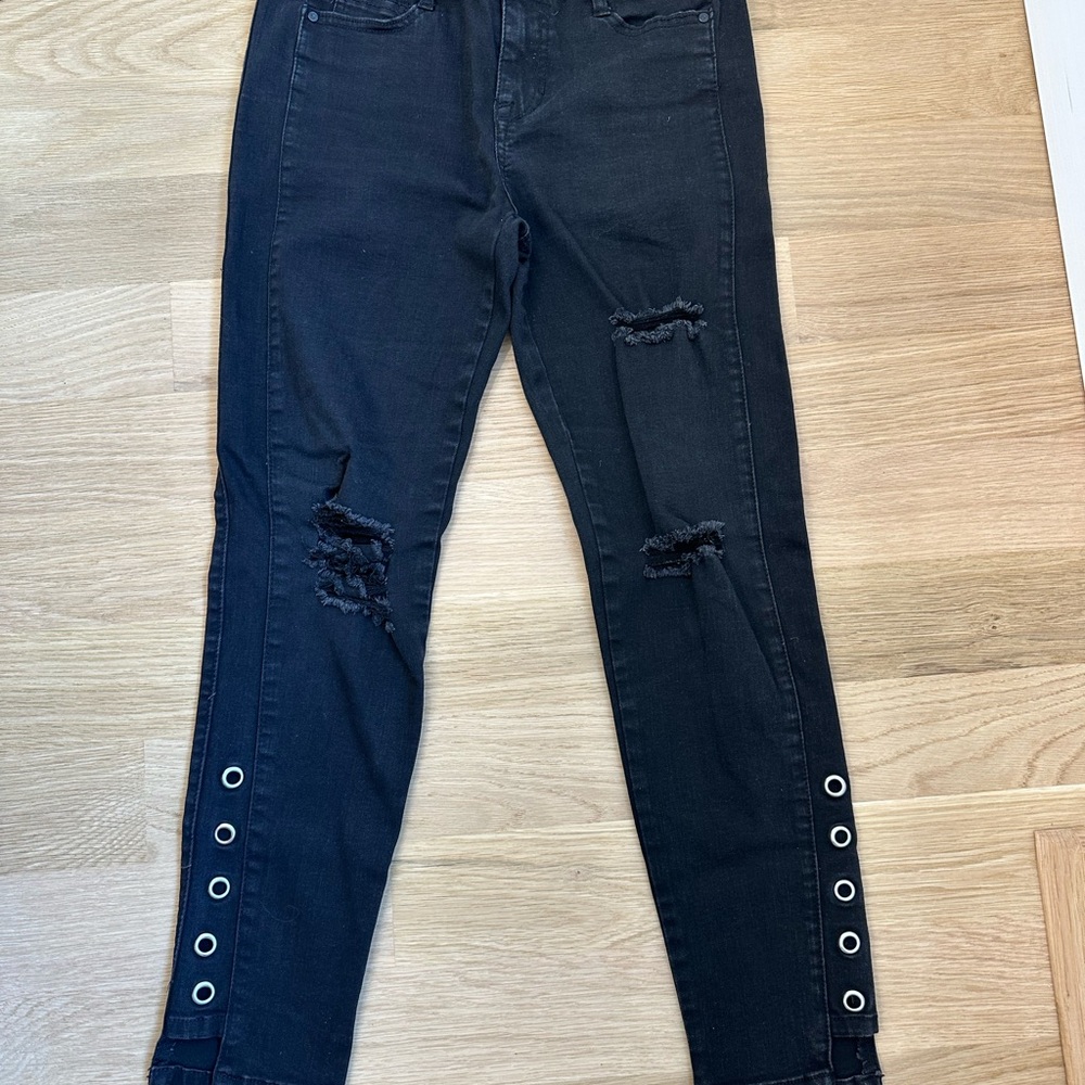 Celebrity Pink Black Distressed Skinny Jeans Size 7/28